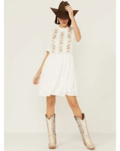 Stetson Women's Embroidered Floral Ruffle Surplice Dress -Stetson 2000358888 100 P4